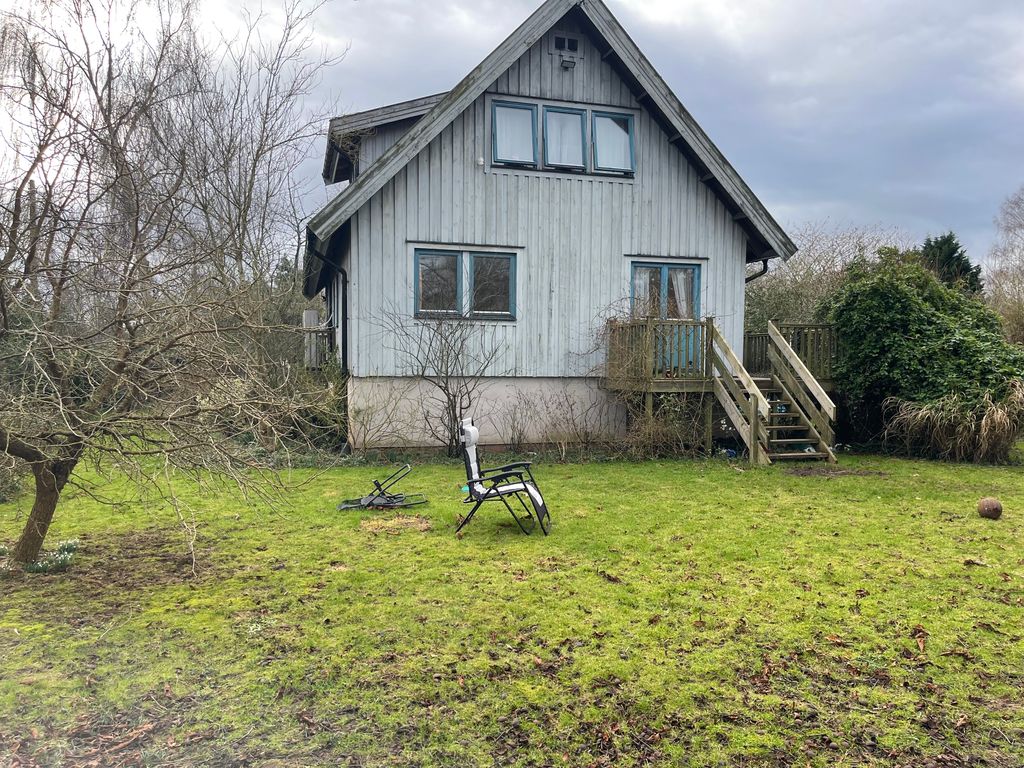 Property photo 2 of 8