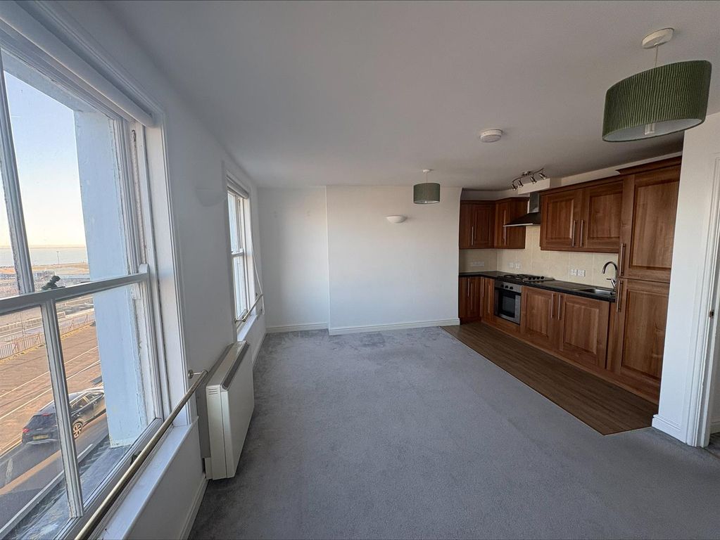 Property photo 3 of 9 Processed-18C52B46-A915-4Af9-9D44-C2D1Fc499Bb1.Jpe