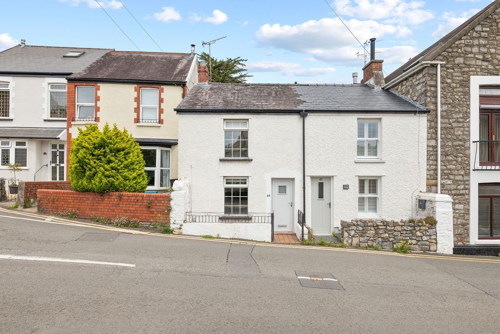 Property photo 1 of 19