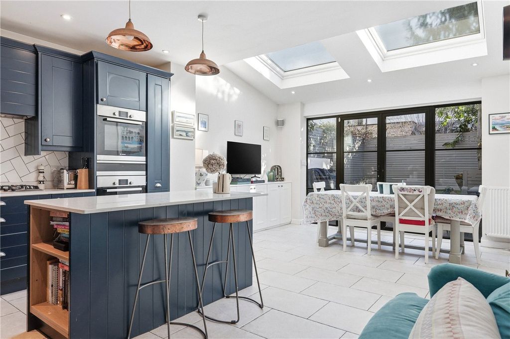 Property photo 1 of 32 Picture No. 34