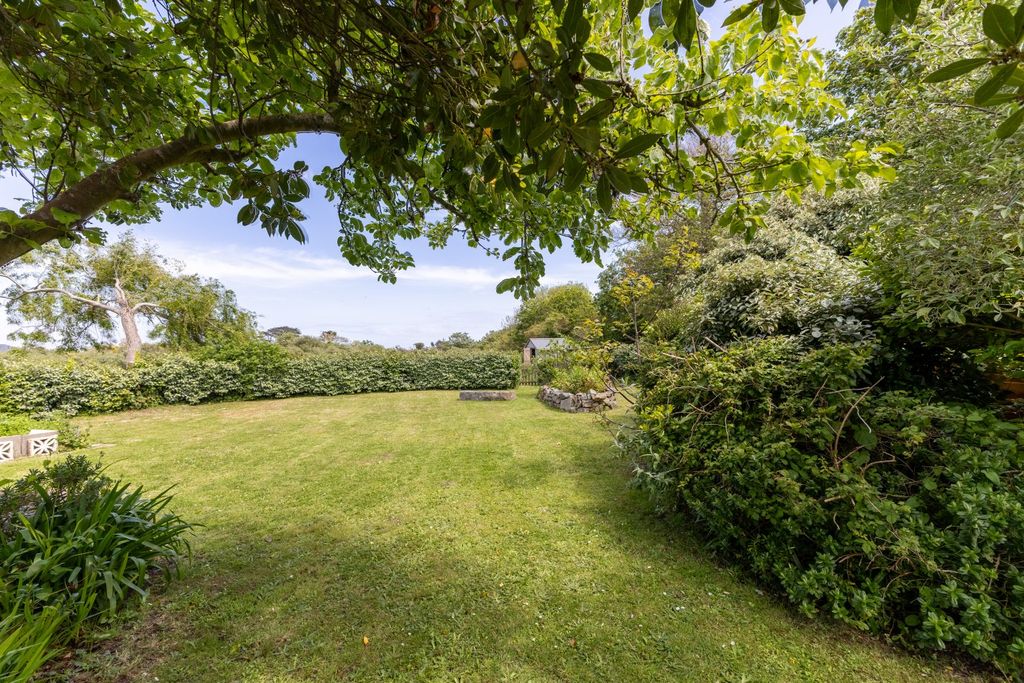 Property photo 3 of 45 Picture No. 81