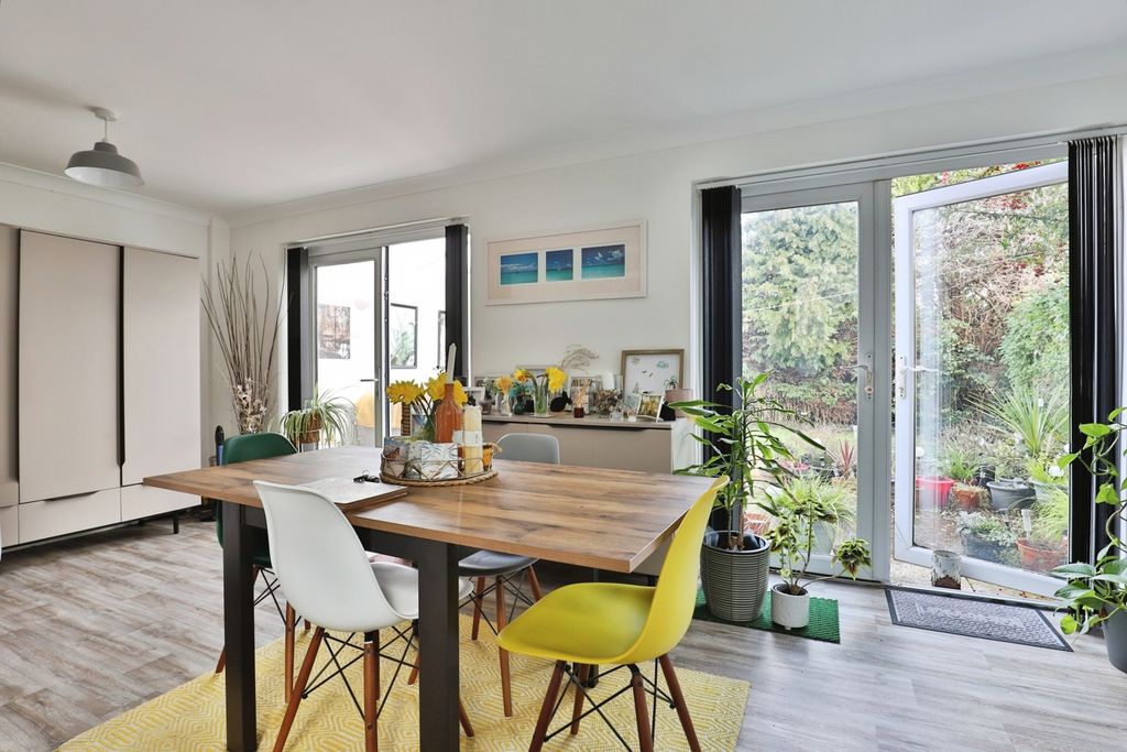 Property photo 3 of 14 Pbox-Img.Jpg