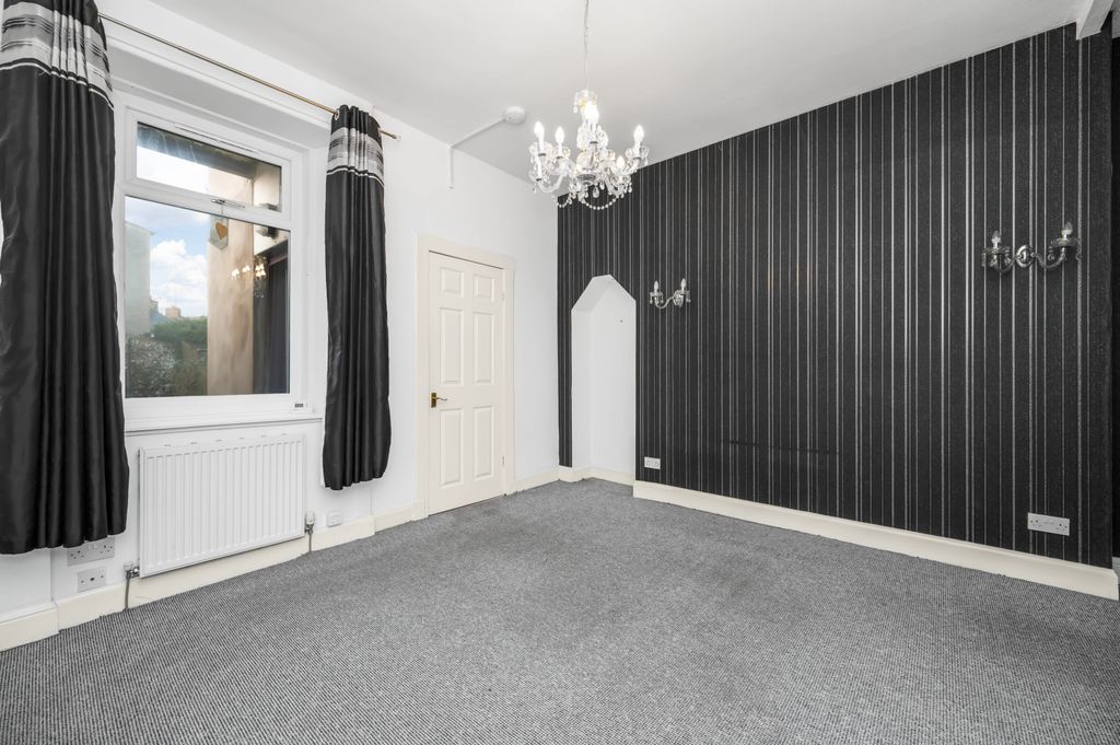 Property photo 3 of 23 Property Image 3