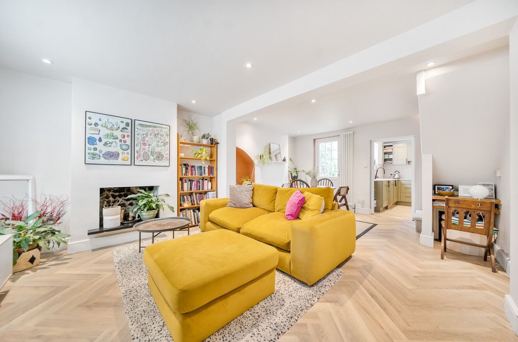 Property photo 2 of 8 1468832-18-6A1d4B...