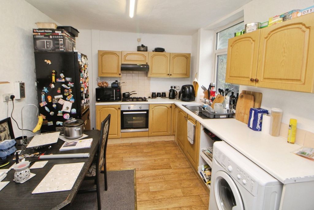 Property photo 3 of 6 Picture No. 04