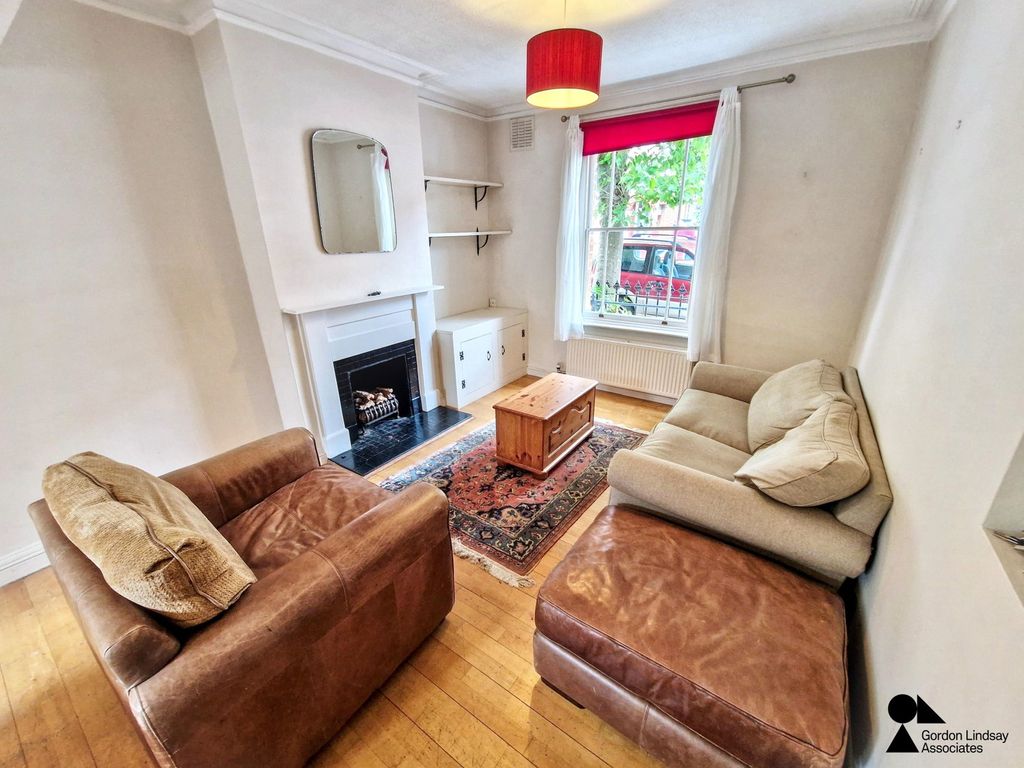 Property photo 2 of 11