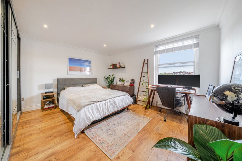 Property photo 3 of 8 1523350-10-6Ab6A4...