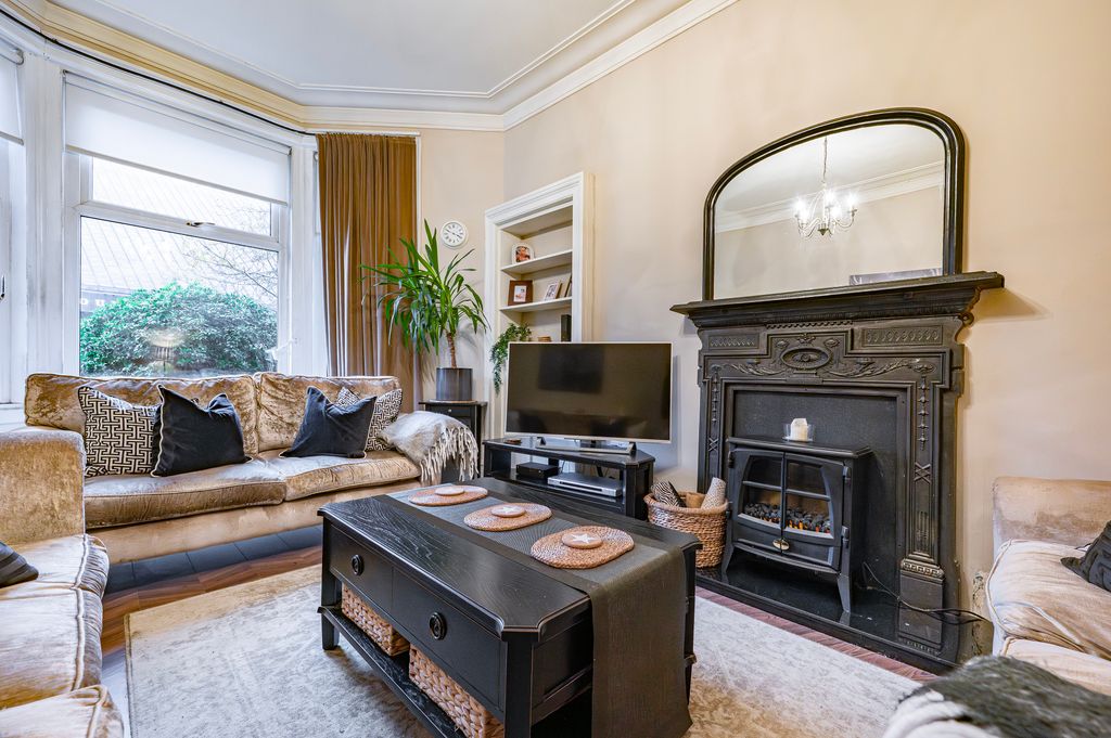 Property photo 2 of 24