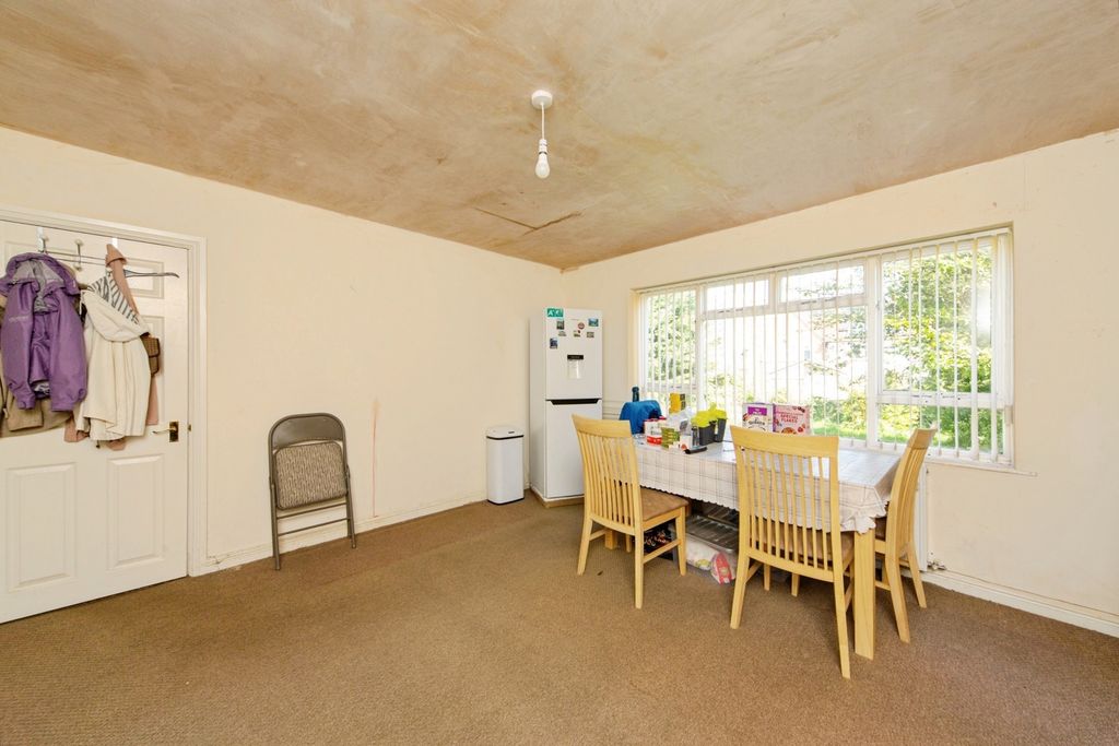 Property photo 3 of 15 Pbox-Img.Jpg