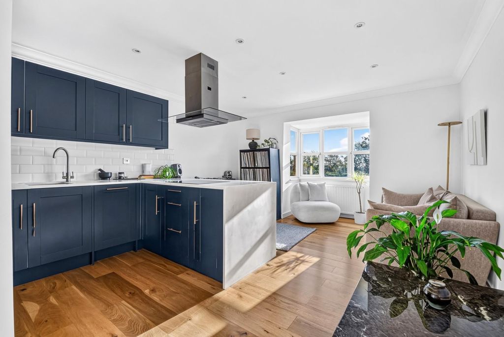 Property photo 1 of 12 0-9.Jpg