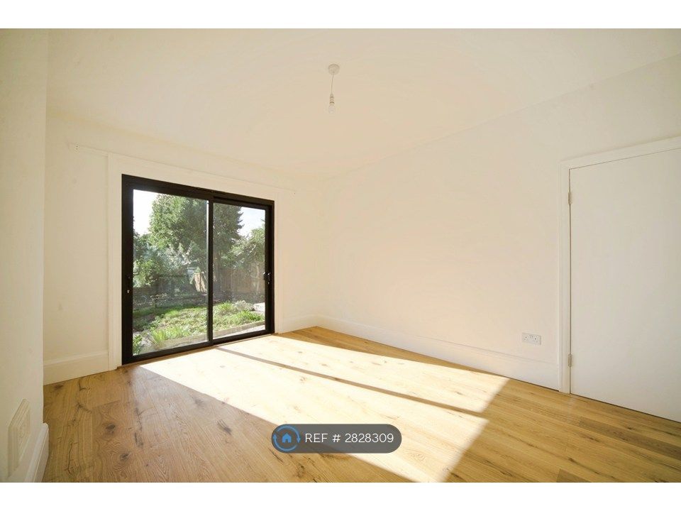 Property photo 2 of 21 Reception 2