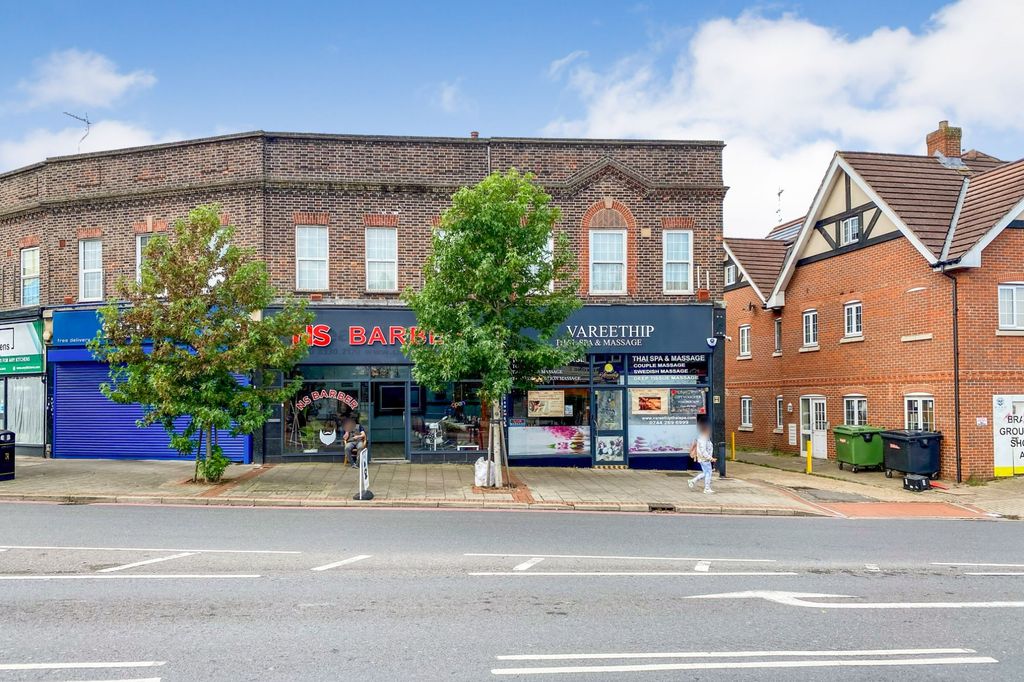 Property photo 3 of 6 7-9 Cheam Common Road, Worcester Park Kt4 8Tl