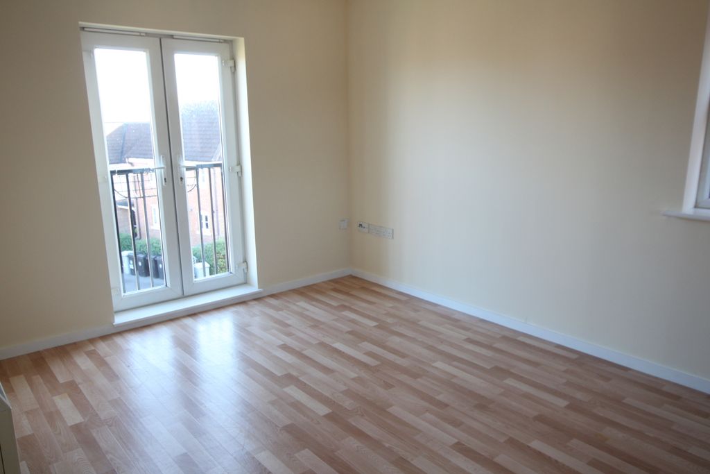 Property photo 2 of 8