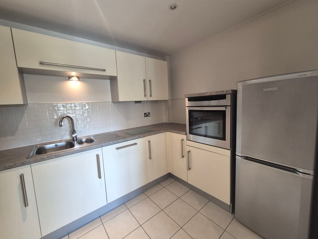 Property photo 3 of 13 Kitchen