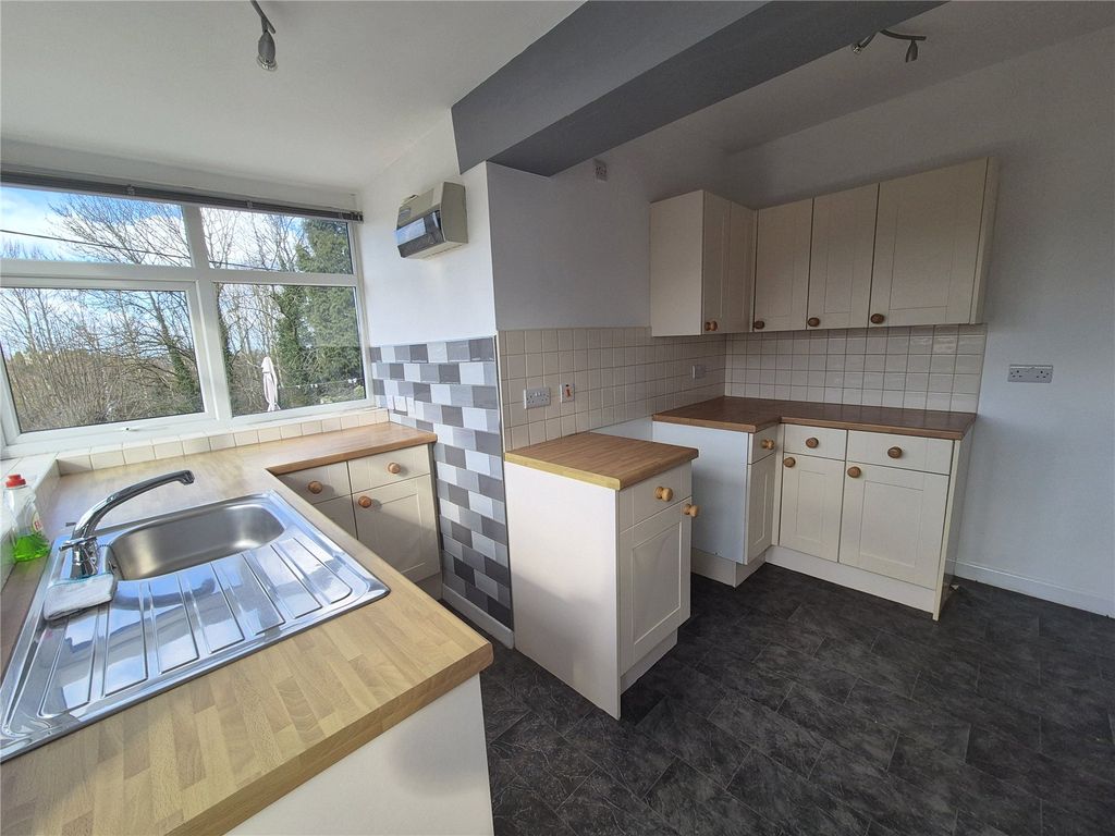 Property photo 2 of 11 Picture No. 10