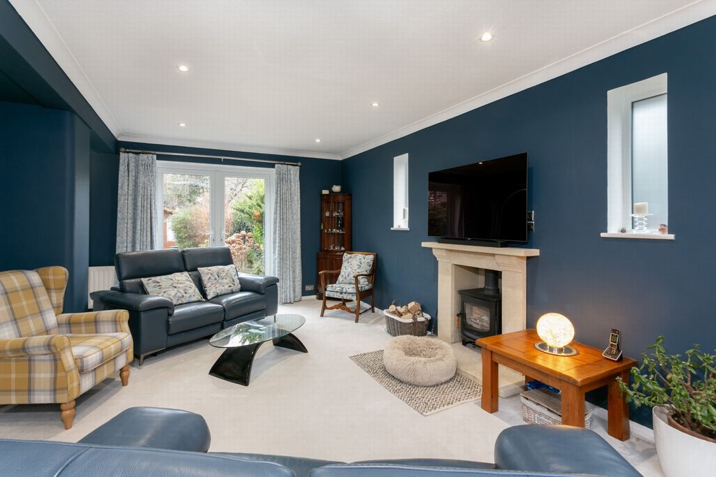 Property photo 3 of 33 Sitting Room