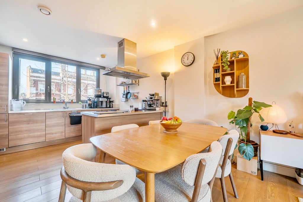 Property photo 3 of 25 Picture No. 03