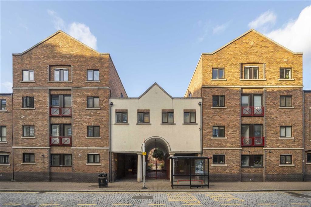 Property photo 1 of 8