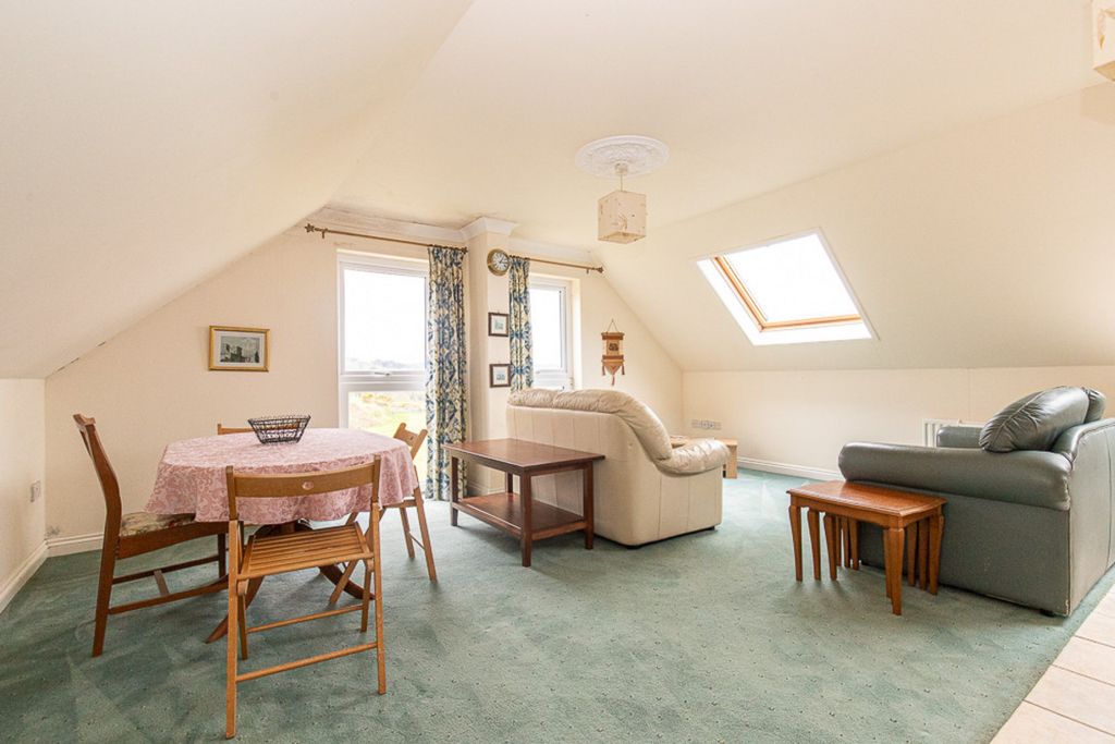 Additional image 5 of 3 bed flat to rentBarregarrow, Isle Of Man, 1 IM6