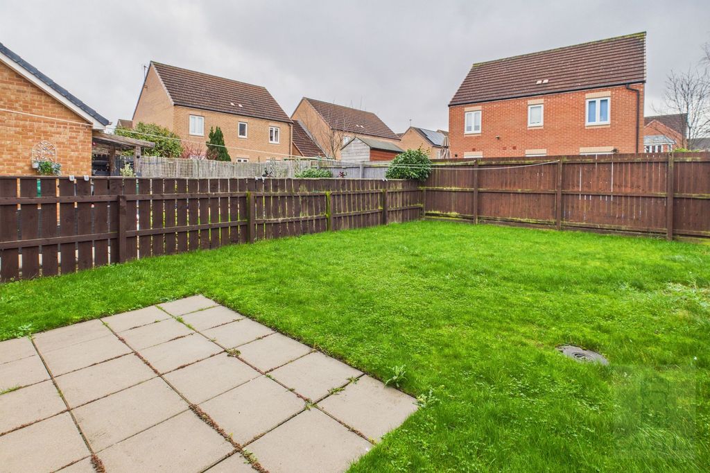 Property photo 2 of 38