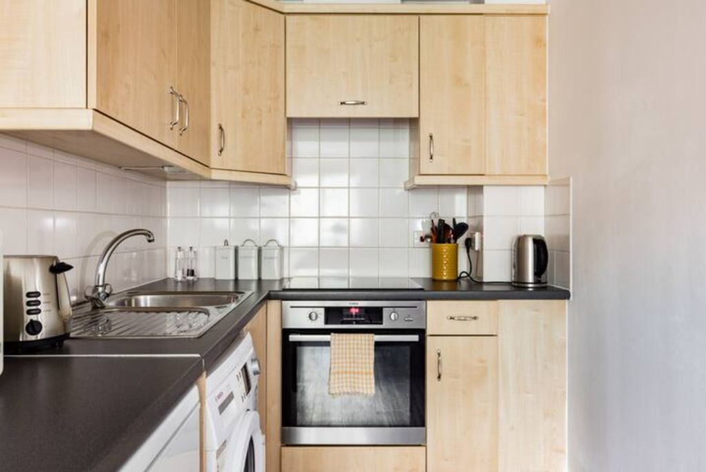 Property photo 2 of 16 Kitchen