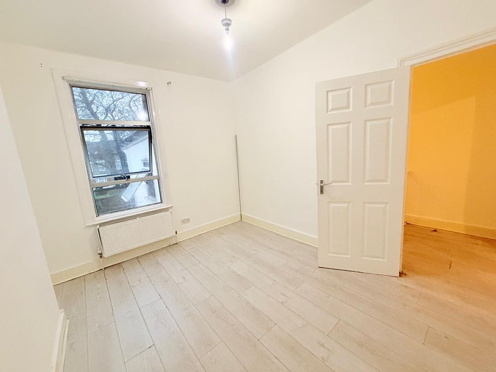 Property photo 2 of 11 Gallery