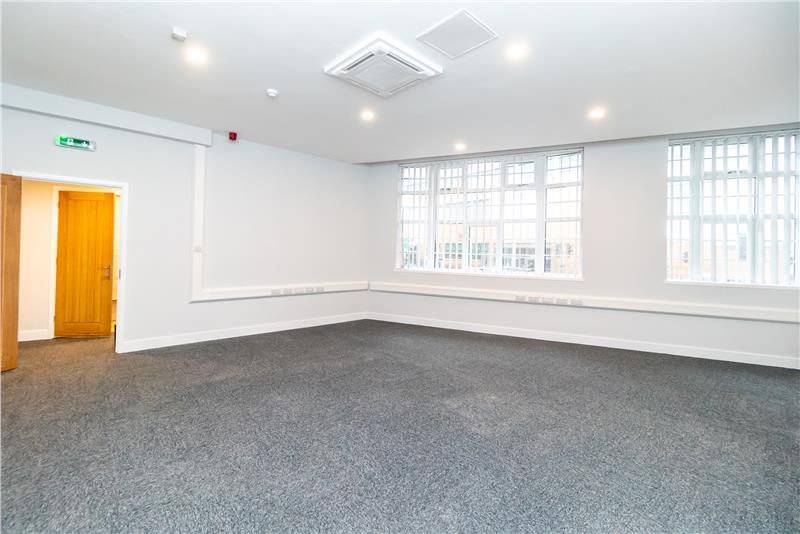 Property photo 3 of 8 Photo 12