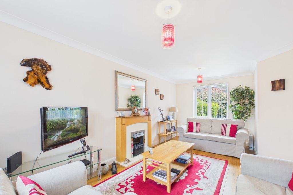 Property photo 2 of 17 Picture No. 04