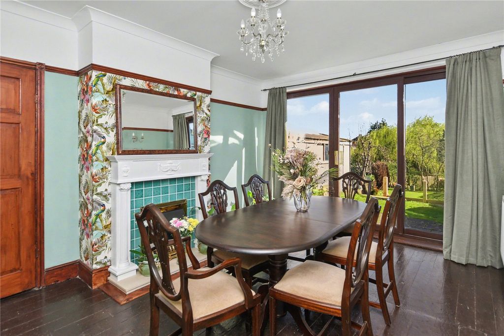 Property photo 3 of 16 Picture No. 11