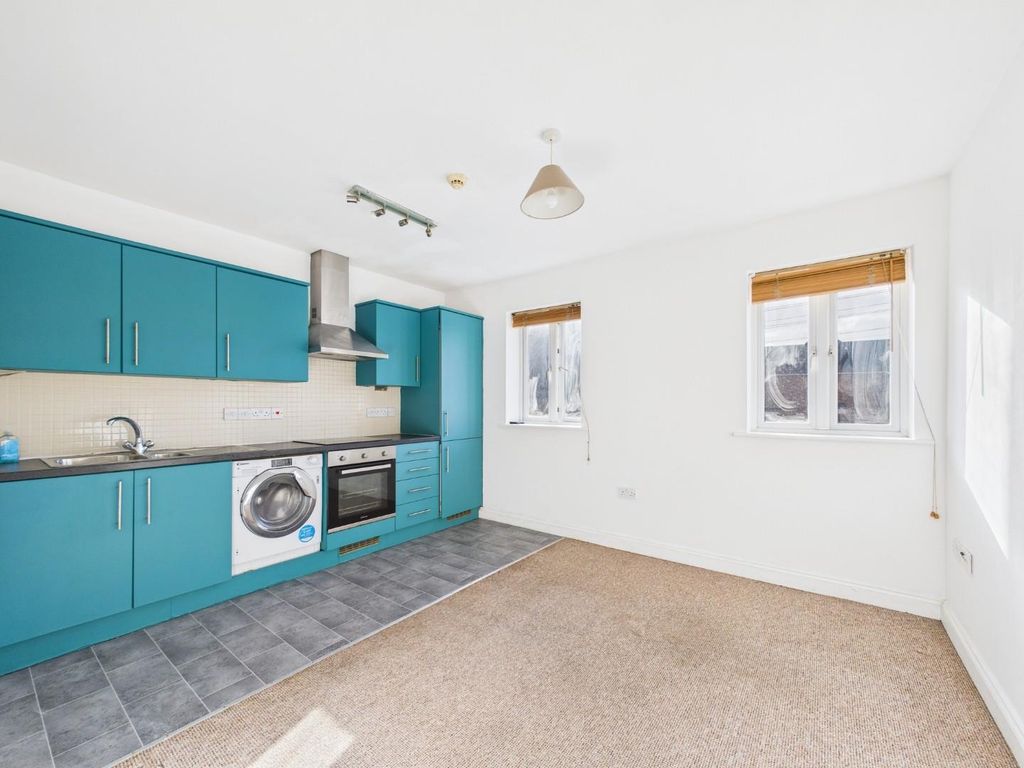 Property photo 2 of 11 Cam01576G0-Pr0326-Still002.Jpg