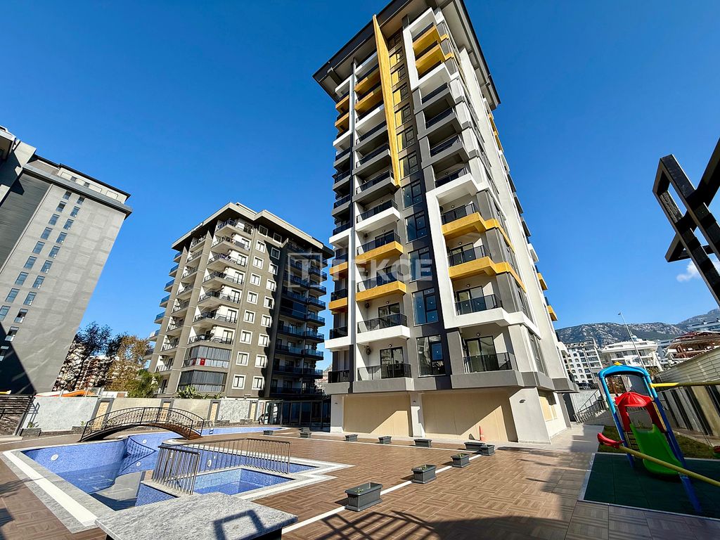 Property photo 3 of 13