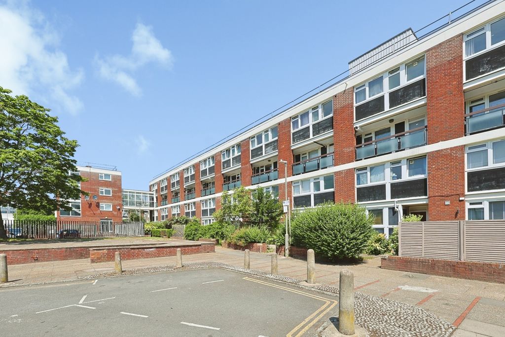 Property photo 1 of 16 Pbox-Img.Jpg