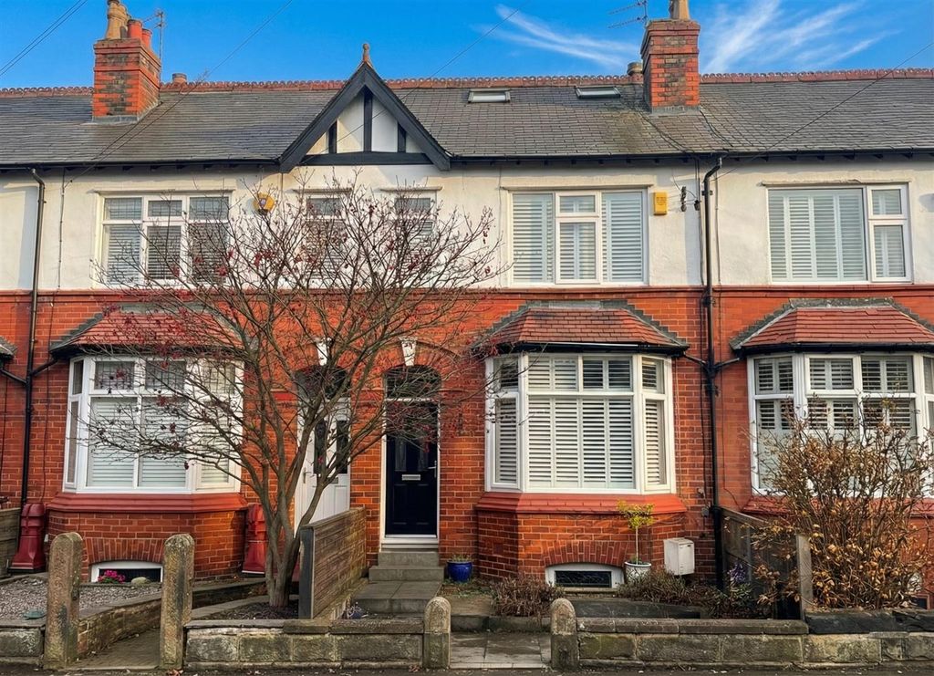 Property photo 1 of 33 Front