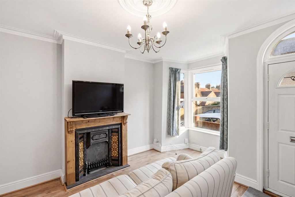 Property photo 2 of 21 16Rutlandst-001.Jpg