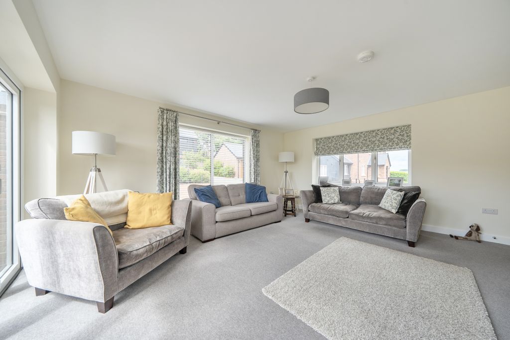 Property photo 3 of 23 1473538-10-6A2F085F36Ef6