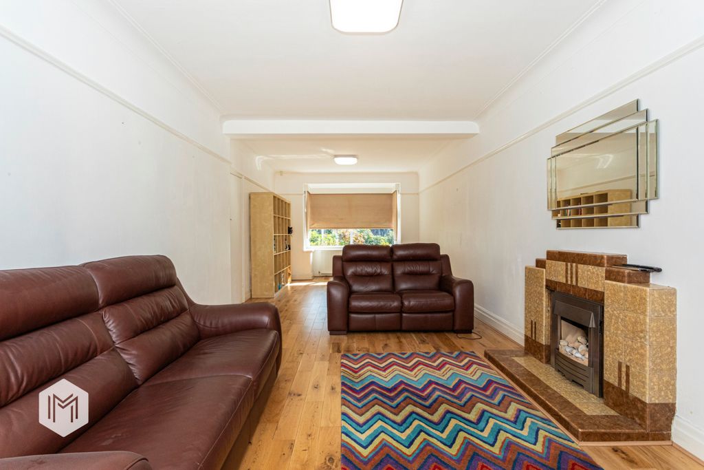 Property photo 3 of 34 Picture No. 35