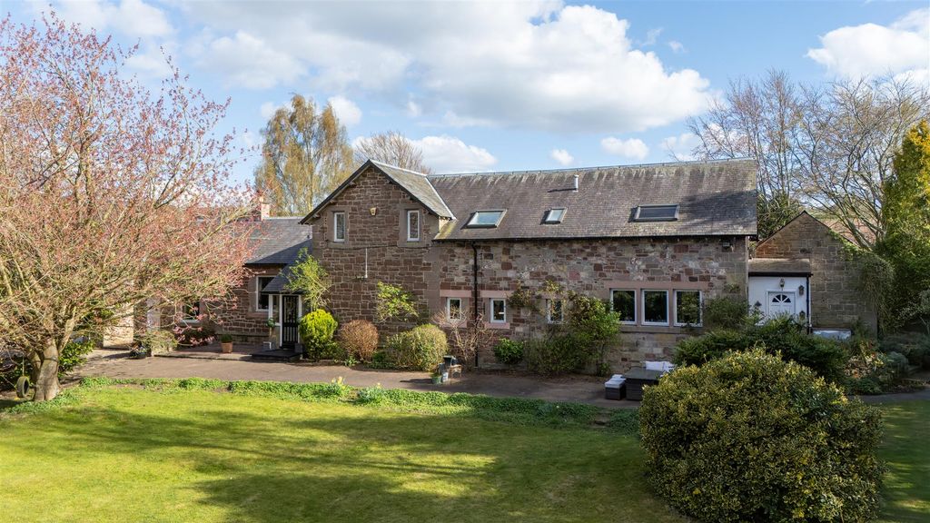 Property photo 3 of 60 Station_House_Sprouston-42.Jpg