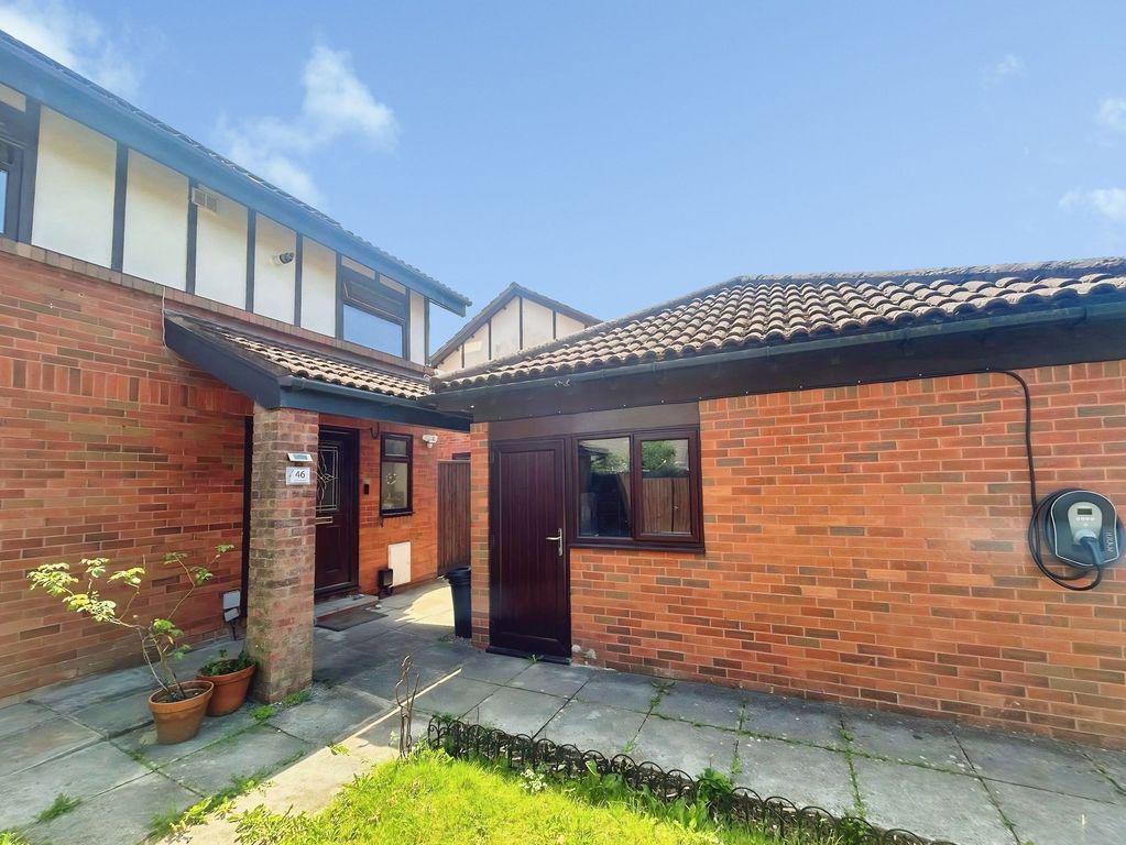 Property photo 2 of 27
