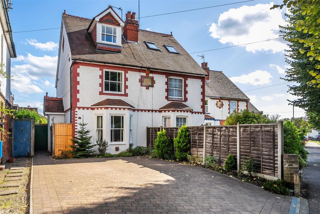 Property photo 1 of 17 16-Barnett-Wood-Lane-7.Jpg