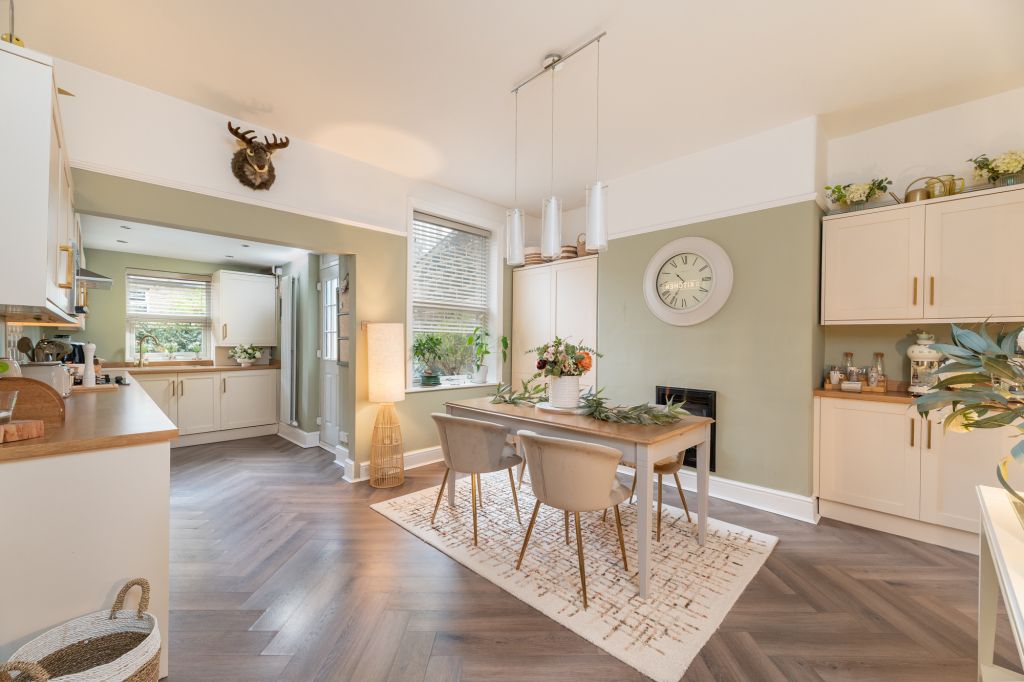 Property photo 3 of 36 Dining Kitchen