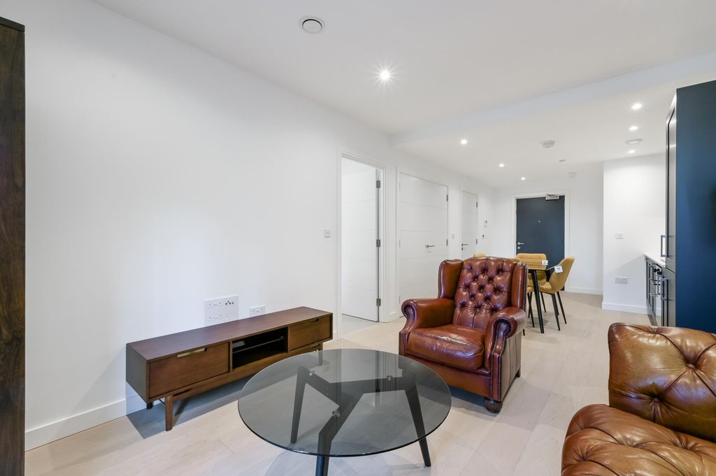 Property photo 2 of 6