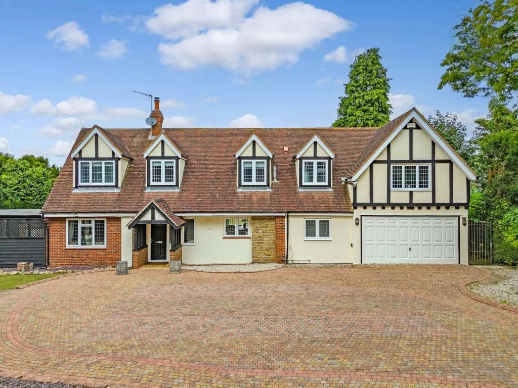 Property photo 1 of 44 174029_33295103_Img_00_0000.Png