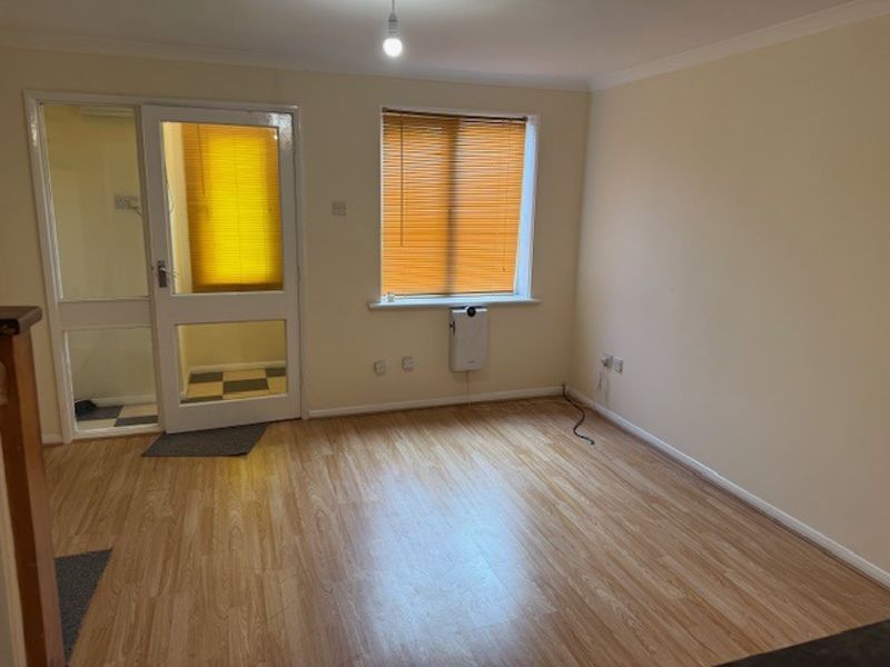 Property photo 3 of 5 Photo 5