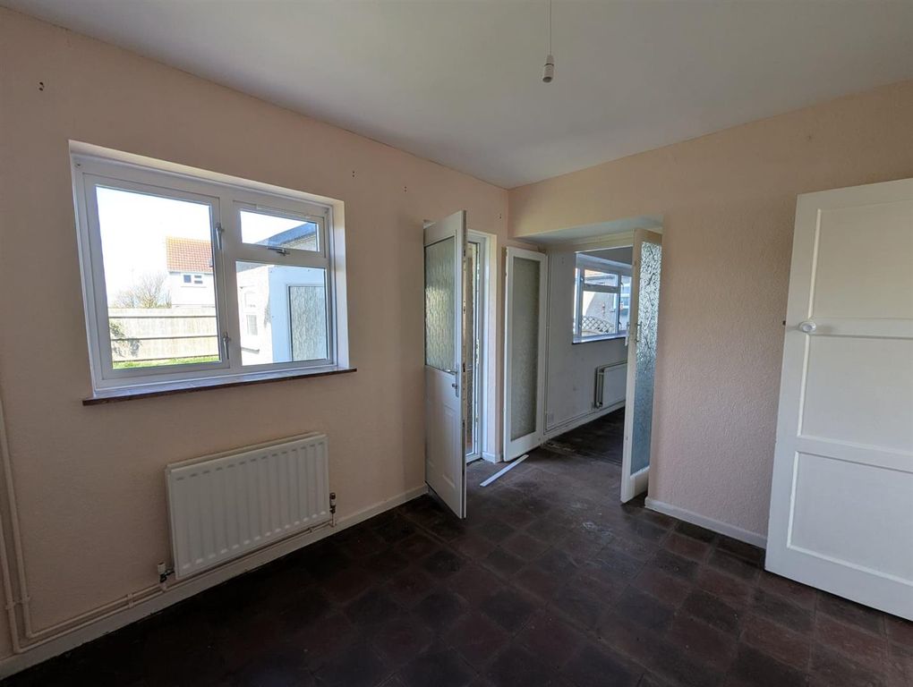 Property photo 3 of 23 9d3Add0c-d60E-413F-B9E3-4F93Bb54Bba6.Jpeg