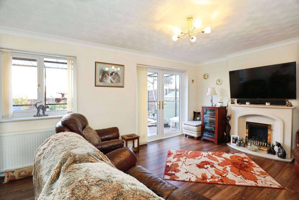 Property photo 2 of 20 Pbox-Img.Jpg