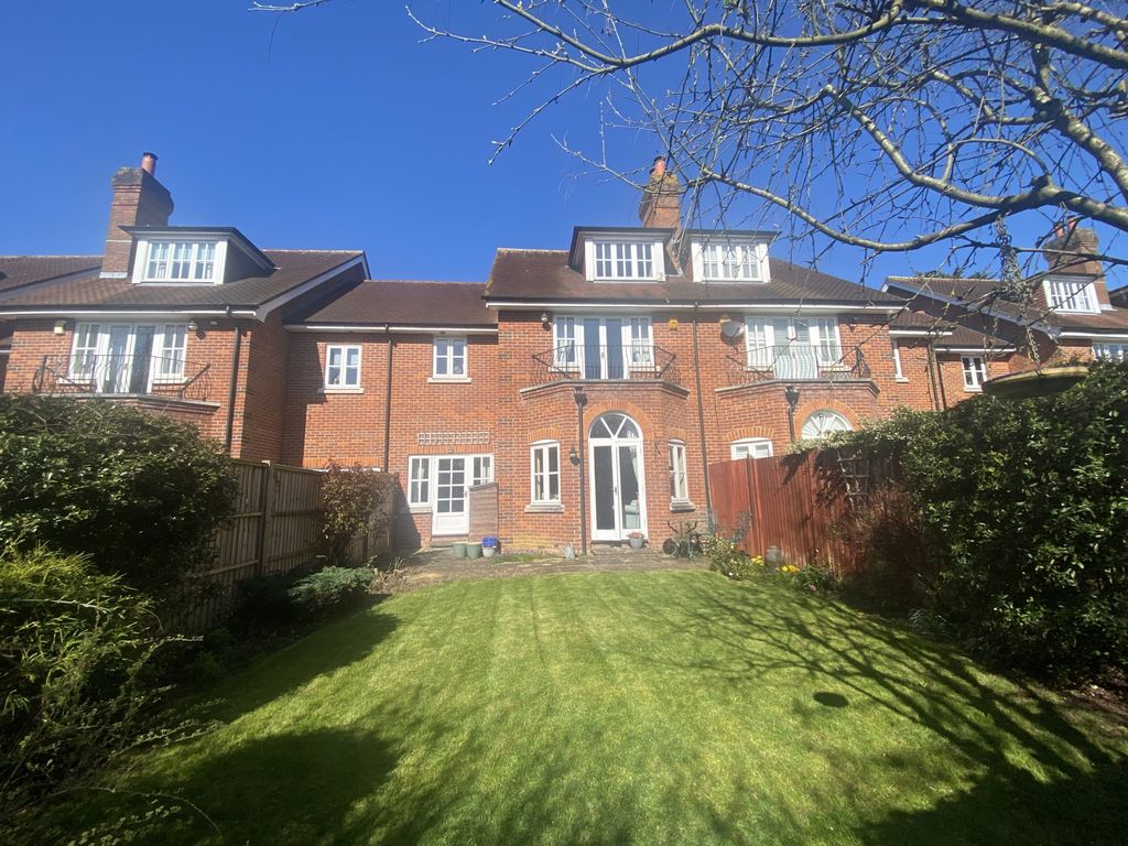 Property photo 3 of 13 Photo 9