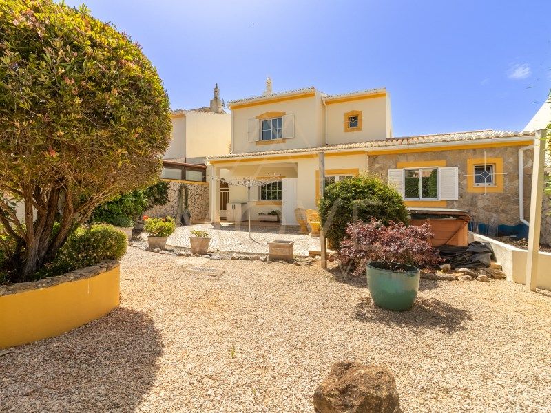 Property photo 2 of 49