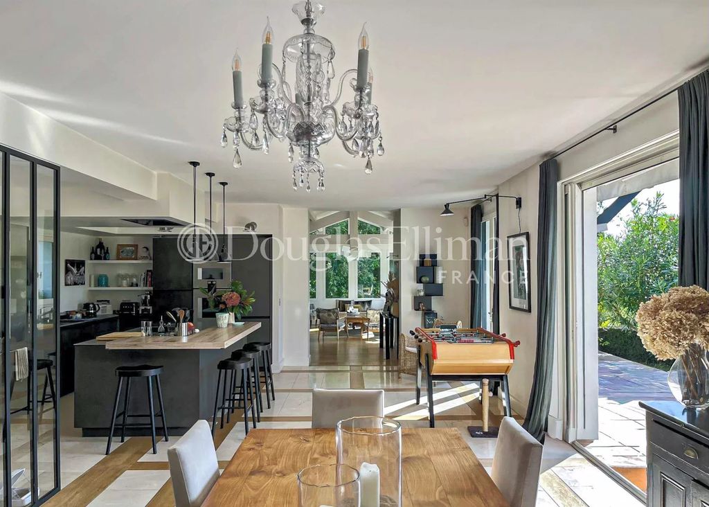 Property photo 3 of 13 Atsouko