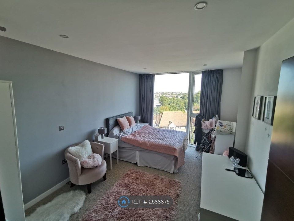 Property photo 3 of 7 Bedroom 2