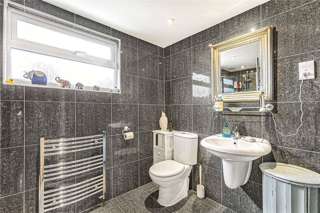Additional image 21 of 6 bed detached house for salePark Avenue, Enfield EN1